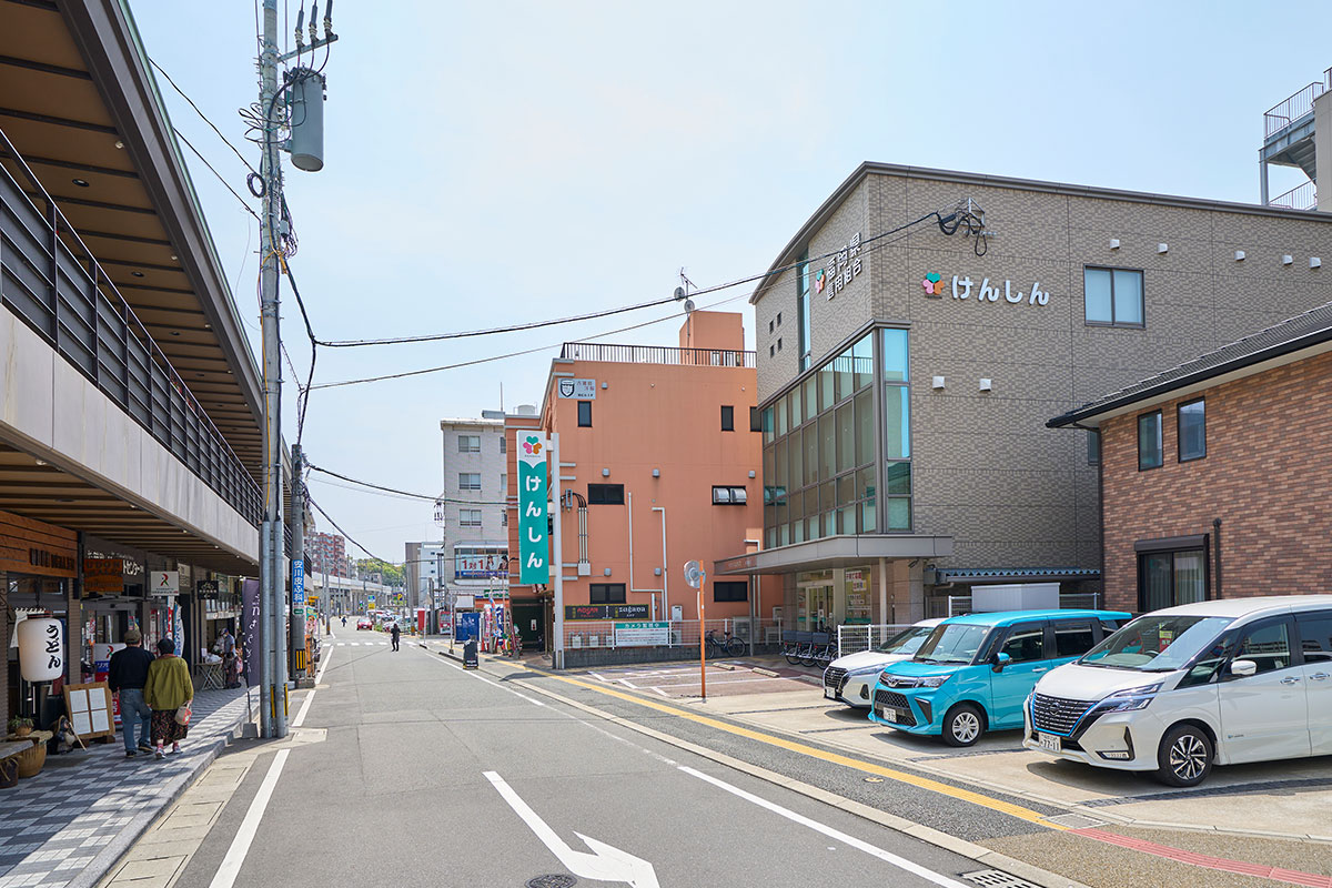 JR西鉄香椎駅を出て左へ